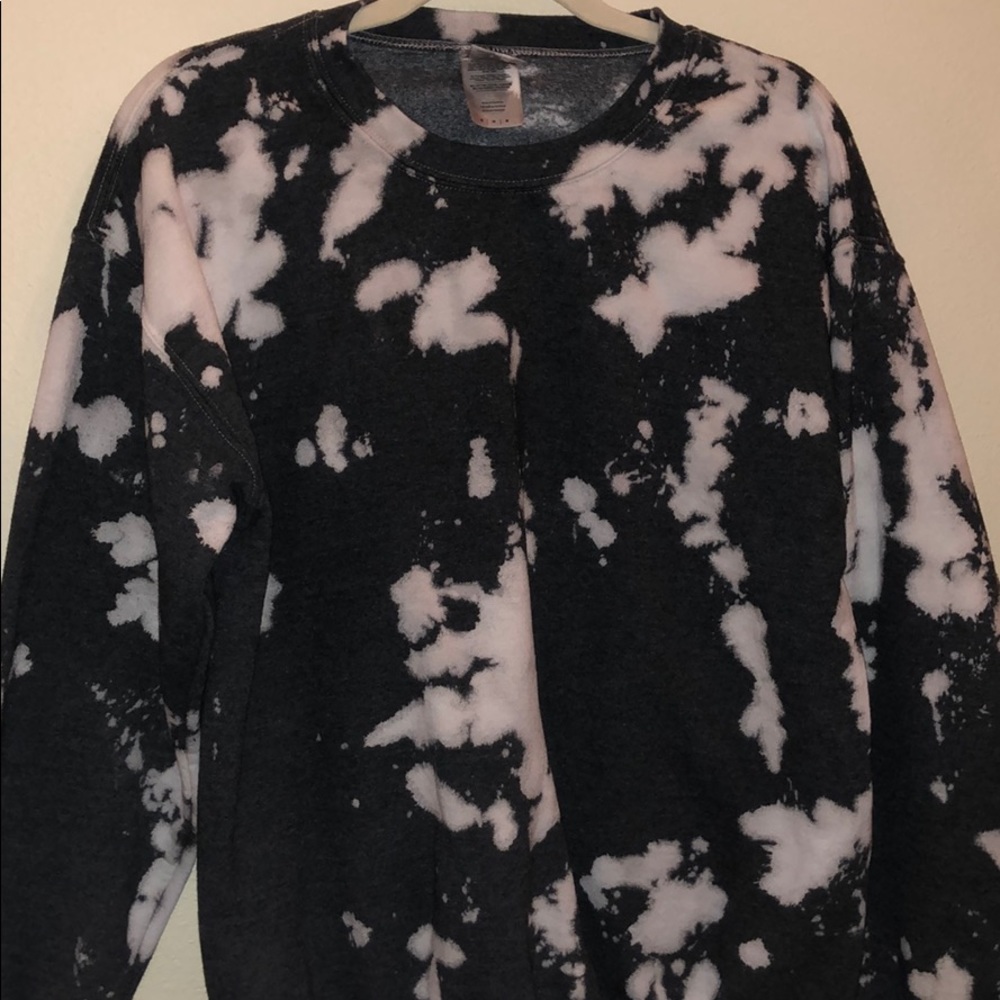 Spotted Bleached Sweatshirt